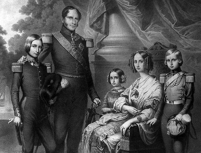 Le couple royal belge et leurs enfants : Léopold, Philippe et Charlotte (collection Roger Viollet) 