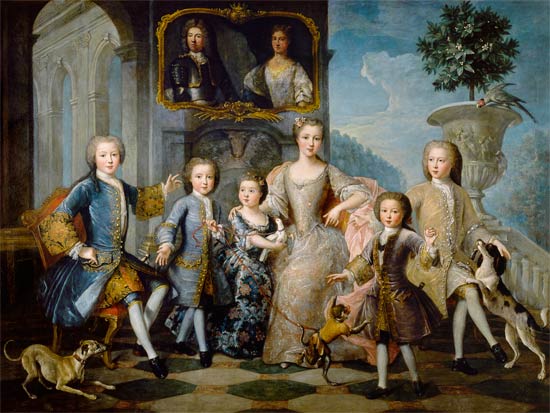 La famille du duc de Valentinois, par Pierre Gobert (vers 1730) : les six enfants de Louise-Hippolyte et Jacques posent sous le portrait de leurs parents