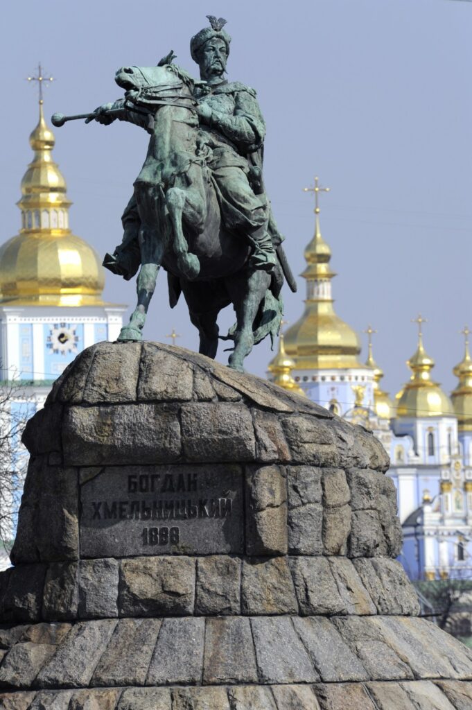 Monument Bogdan Khmelnitsky, à Kiev (réalisé en 1888, par Mikhaïl Mikéchine)